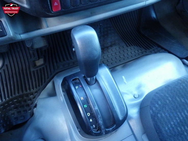 2019-hino-155-image-10