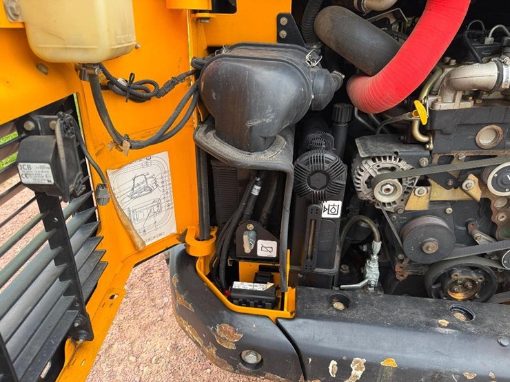 jcb-3ts-8t-image-30