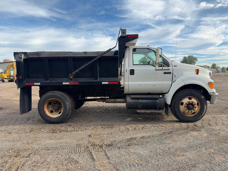 2006-ford-f650-xlt-image-6