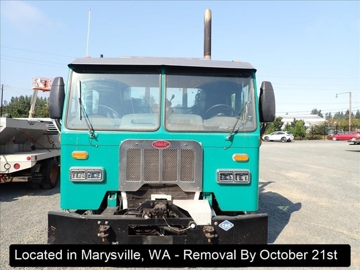 2016-peterbilt-320-image-30