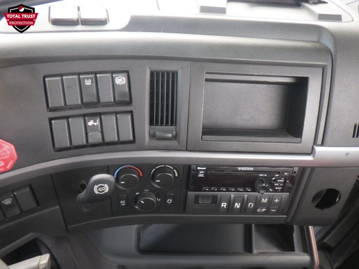 2019-volvo-vnr300-image-13