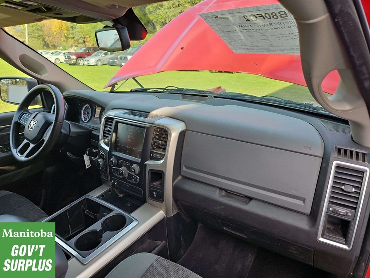 2015-dodge-1500-image-29