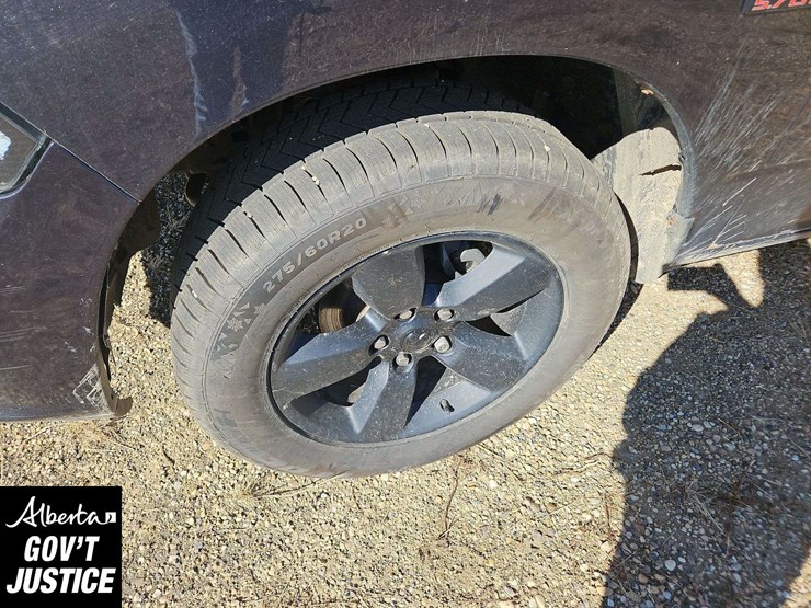 2019-ram-1500-classic-image-18