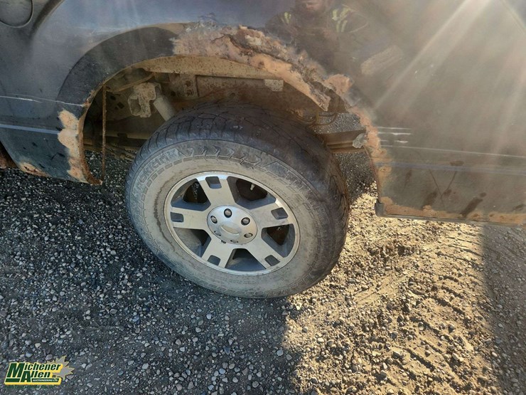 2011-ford-f150-image-33
