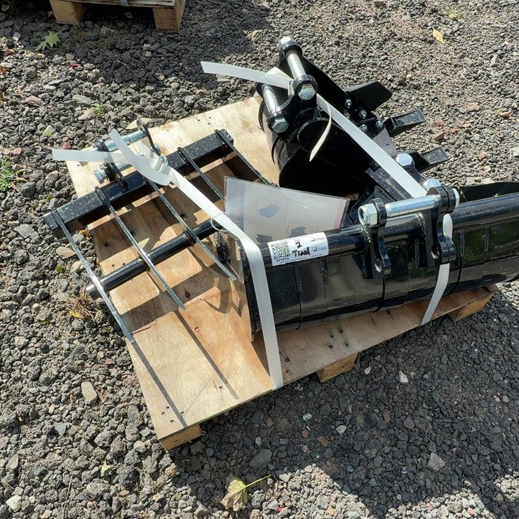 QUANTITY OF MINI EXCAVATOR ATTACHMENTS
