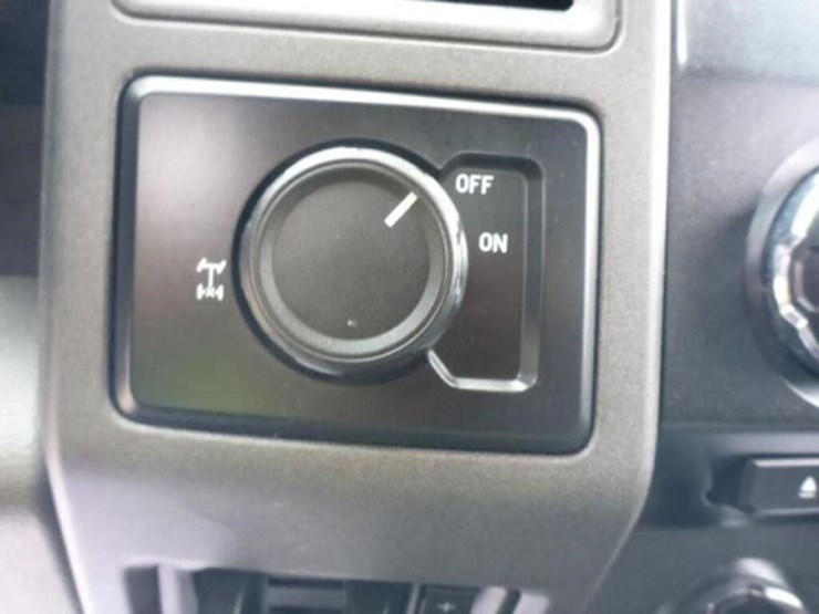 2019-ford-f350-xl-image-16