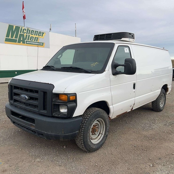2013 FORD CARGO