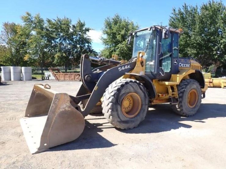 2015-deere-544k-image-1