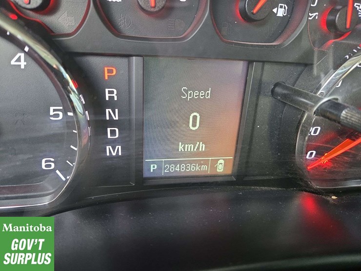 2015-chevrolet-silverado-1500-image-35