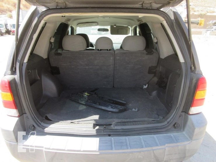 2005-ford-escape-xlt-image-15