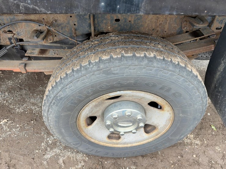 2010-ford-f350-xl-image-10