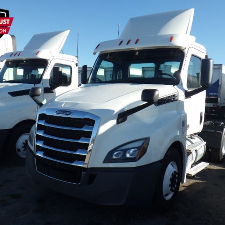 2019 FREIGHTLINER CASCADIA 126