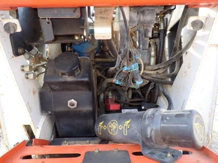 2014-bobcat-mt55-image-38
