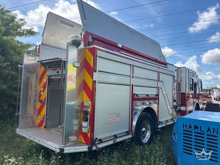 2019-e-one-pumper-image-3