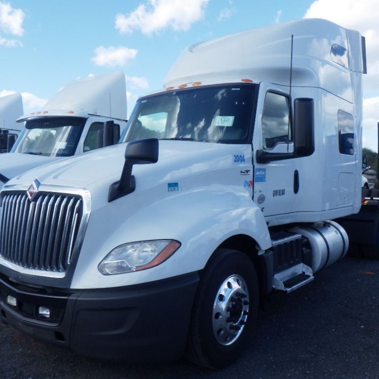 2018 INTERNATIONAL LT