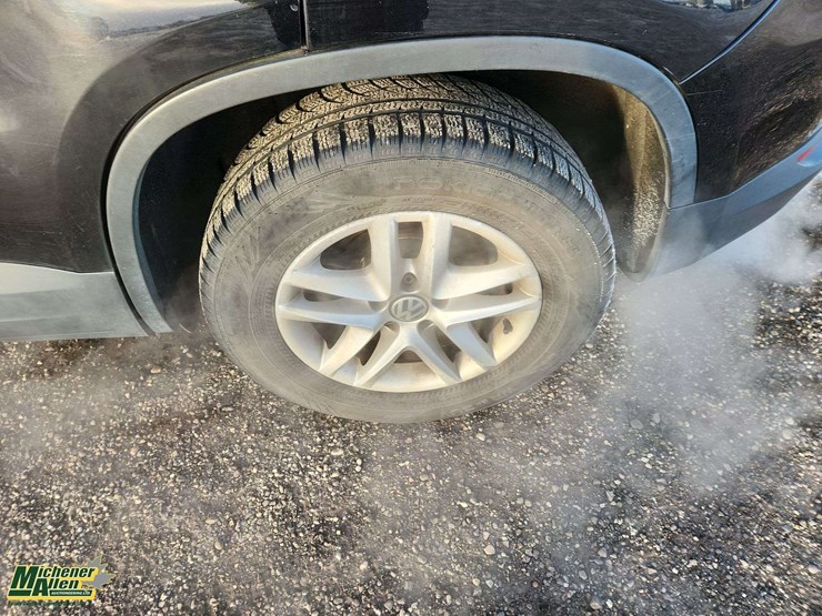 2009-volkswagen-tiguan-image-10