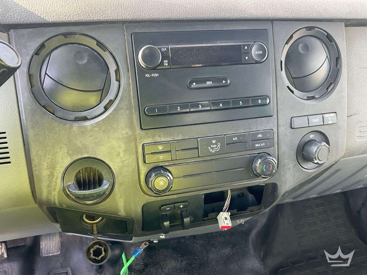 2013-ford-f550-image-15
