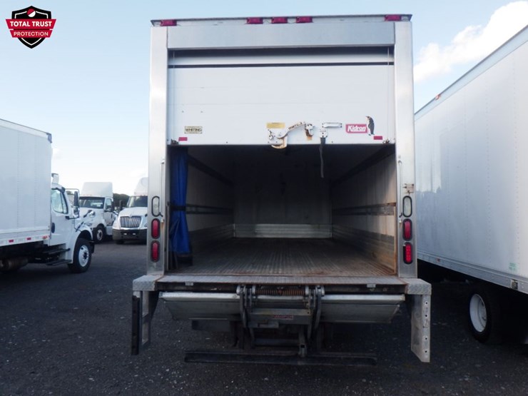 2019-hino-155-image-5