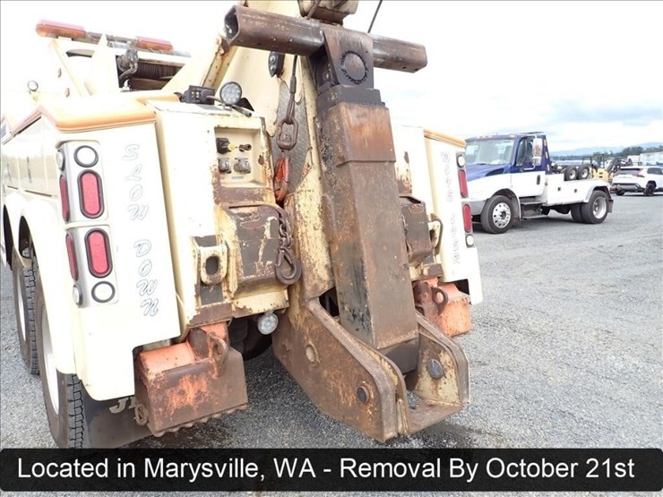 1993-peterbilt-378-image-6