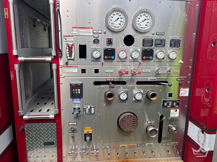 2019-e-one-pumper-image-29