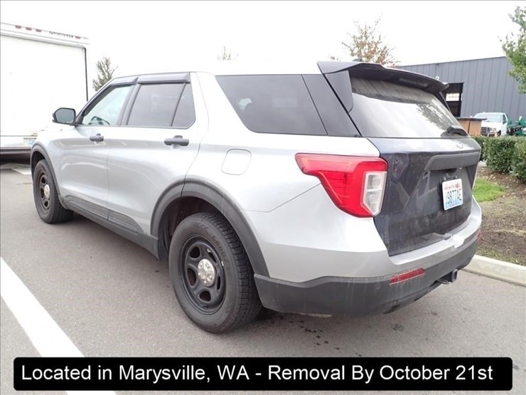 2020-ford-explorer-image-10
