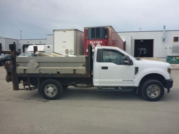 2019-ford-f350-xl-image-9
