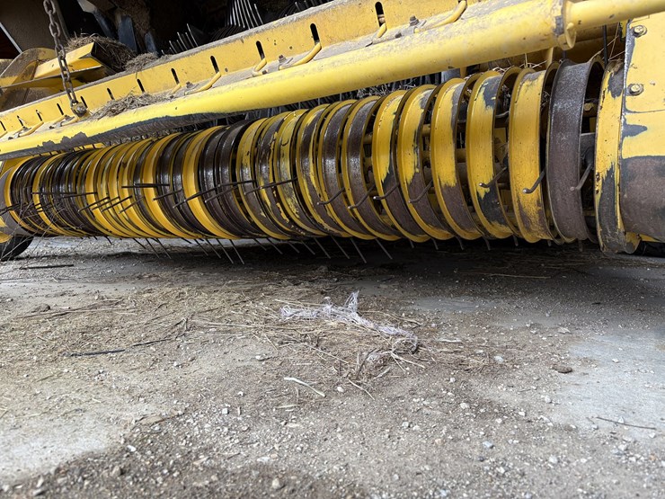 2004-new-holland-bb960a-image-12