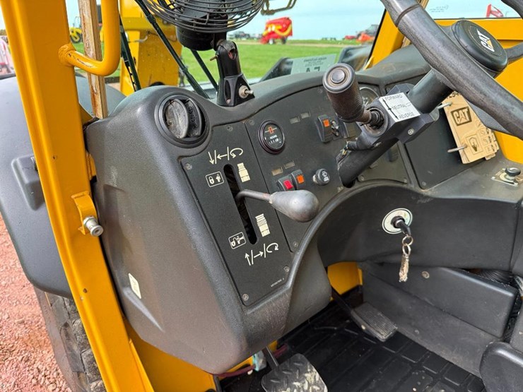 2007-caterpillar-tl943-image-41