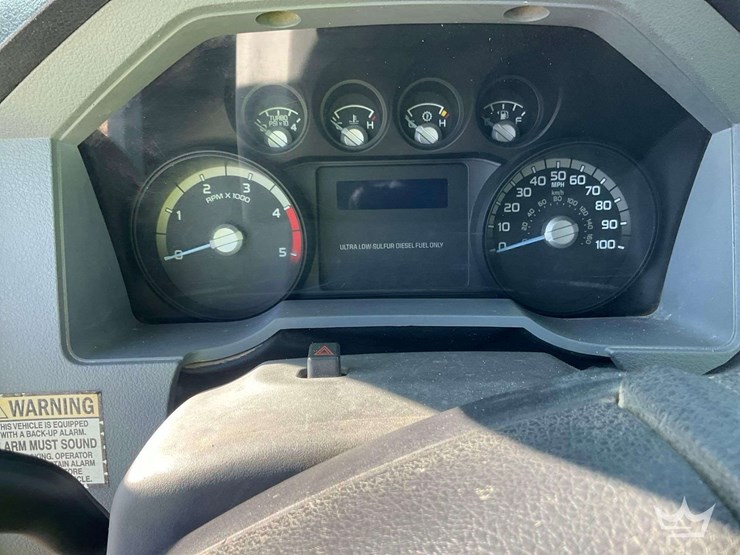 2013-ford-f550-image-13
