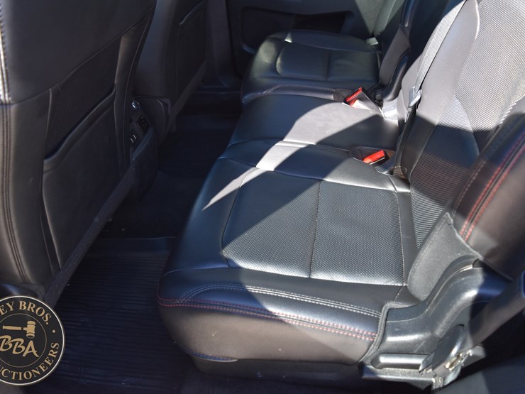 2018-ford-explorer-image-36
