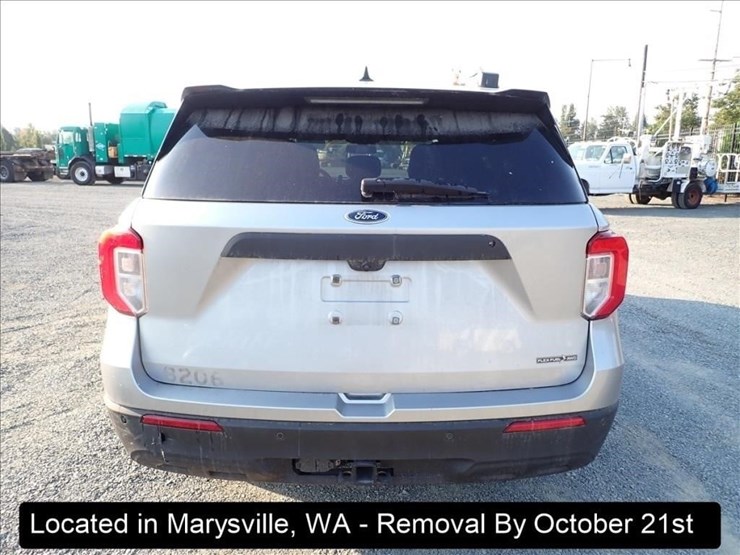 2020-ford-explorer-image-19