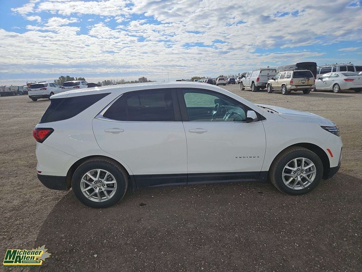 2022-chevrolet-equinox-image-15