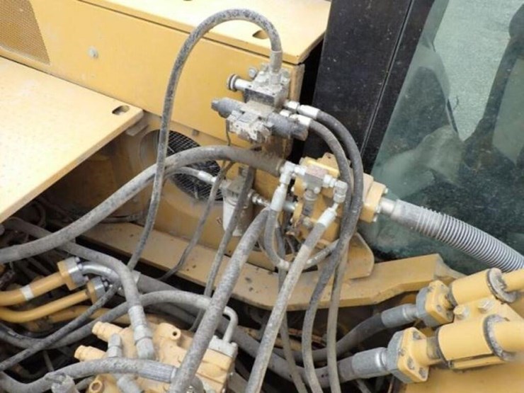 2015-caterpillar-336el-image-71