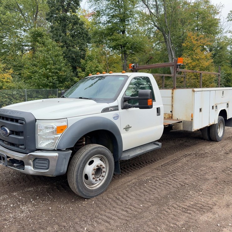 2015 FORD F550 XL