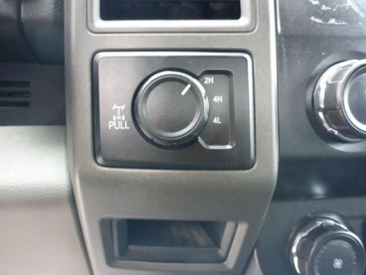2019-ford-f350-xl-image-16