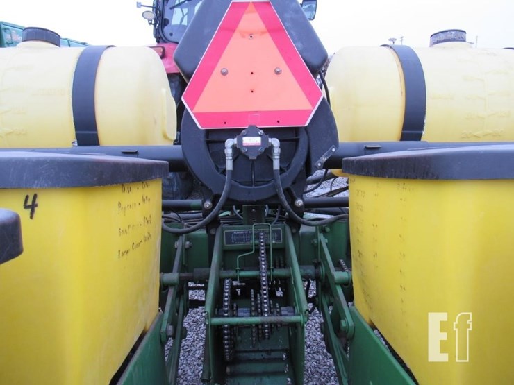 john-deere-7200-image-4