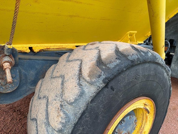komatsu-hm350-2-image-10