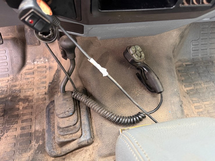 2011-ford-f350-image-23