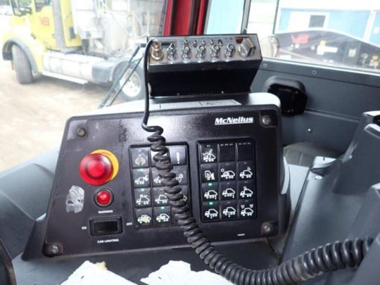 2014-mack-mru613-image-21