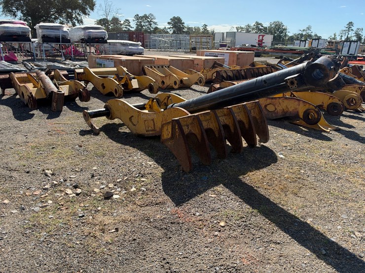 caterpillar-323-image-5