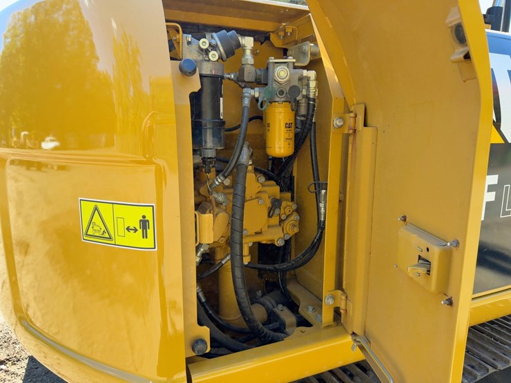 2016-caterpillar-311flrr-image-32