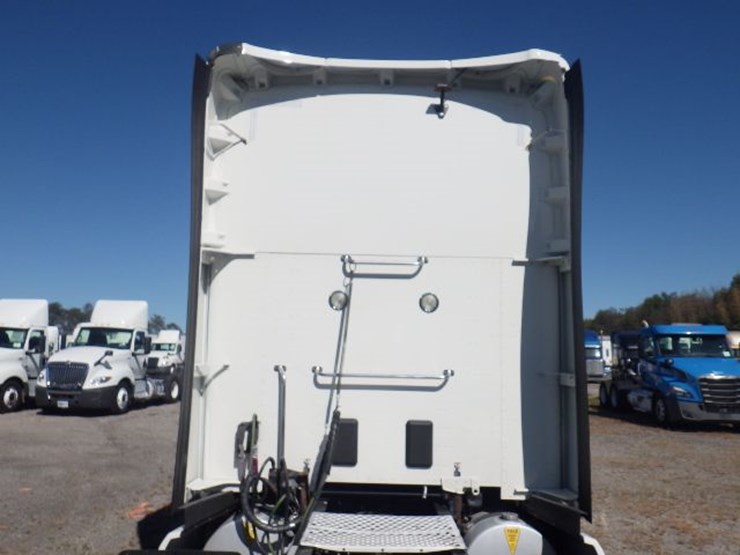 2019-kenworth-t680-image-14