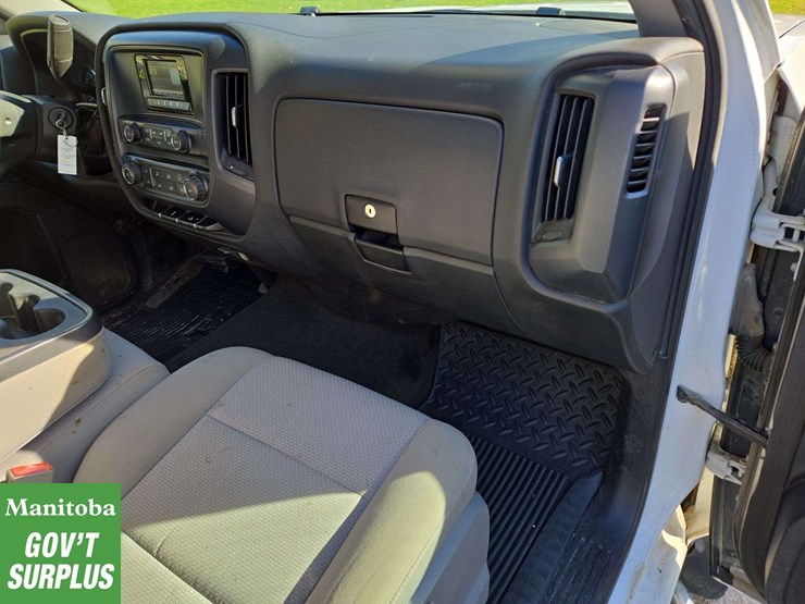 2015-chevrolet-silverado-1500-image-26