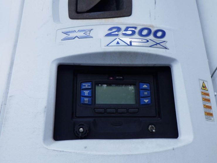 2014-utility-3000r-image-24