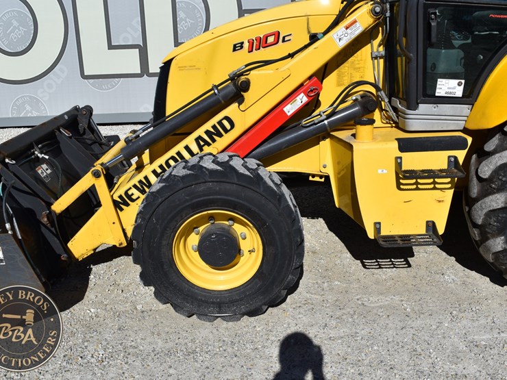 2013-new-holland-b110c-image-41