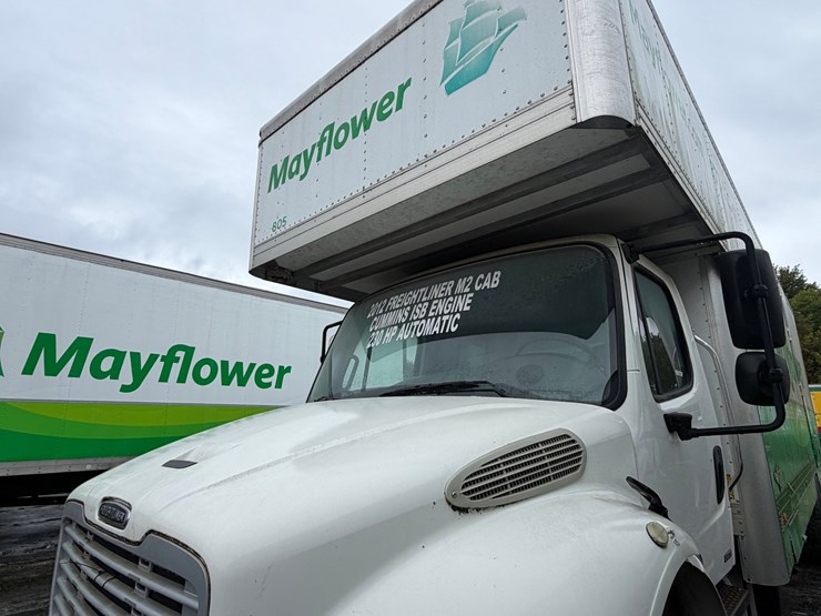 #1666-•-2012-freightliner-moving-box-truck-image-10