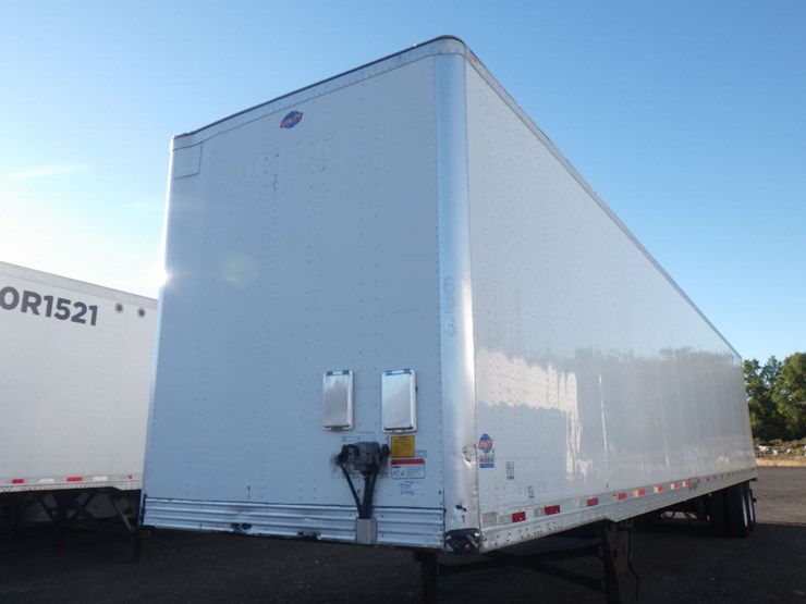 2016-utility-4000d-x-image-1