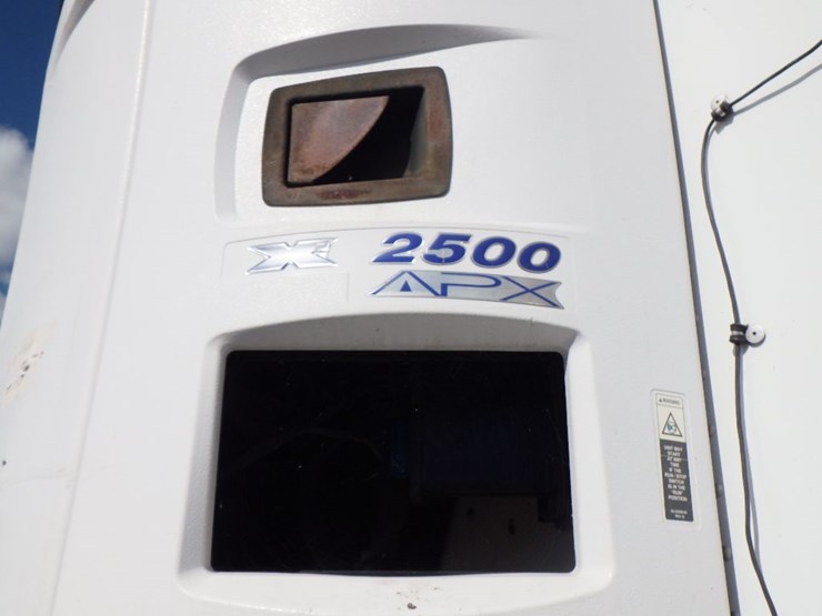 2012-utility-3000r-image-28