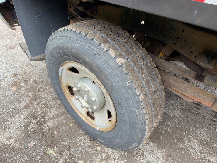 2010-ford-f350-xl-image-9