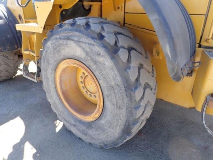 2015-deere-544k-image-45